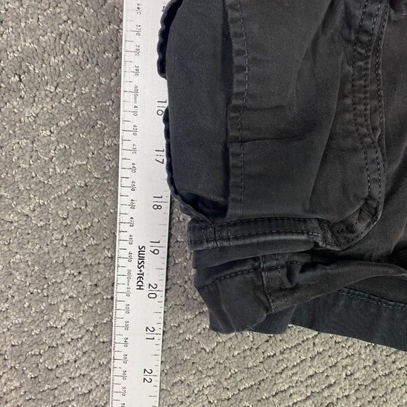 American Eagle Extreme Flex Longer Length Cargo Shorts Mens 31 Faded Black Gray - Picture 11 of 12